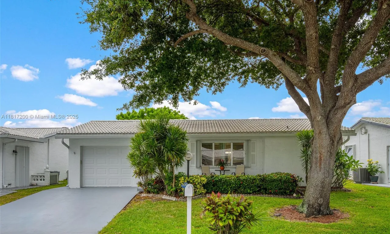 1110 NW 90th Way, Plantation FL 33322