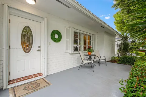 1110 NW 90th Way, Plantation FL 33322