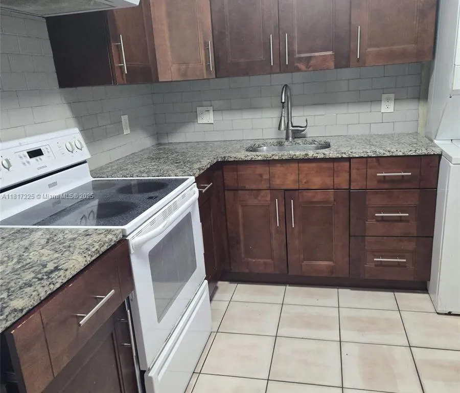 9203 NW 38th Dr # 9, Coral Springs FL 33065