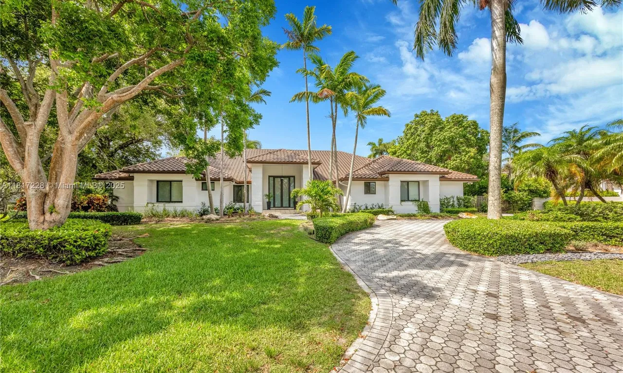 6730 SW 141st St, Palmetto Bay FL 33158