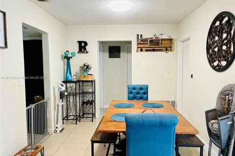8106 NW 21st Ct, Sunrise FL 33322