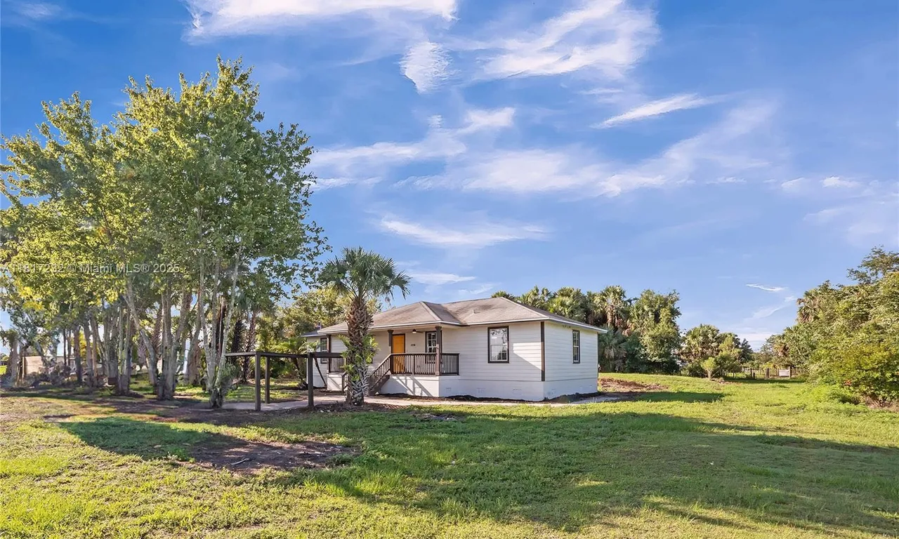 19786 NW 282 St, Okeechobee FL 34972