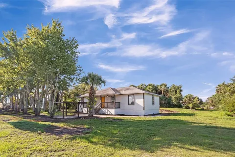 19786 NW 282 St, Okeechobee FL 34972