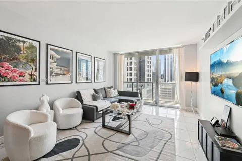 55 SE 6th St # 1608, Miami FL 33131
