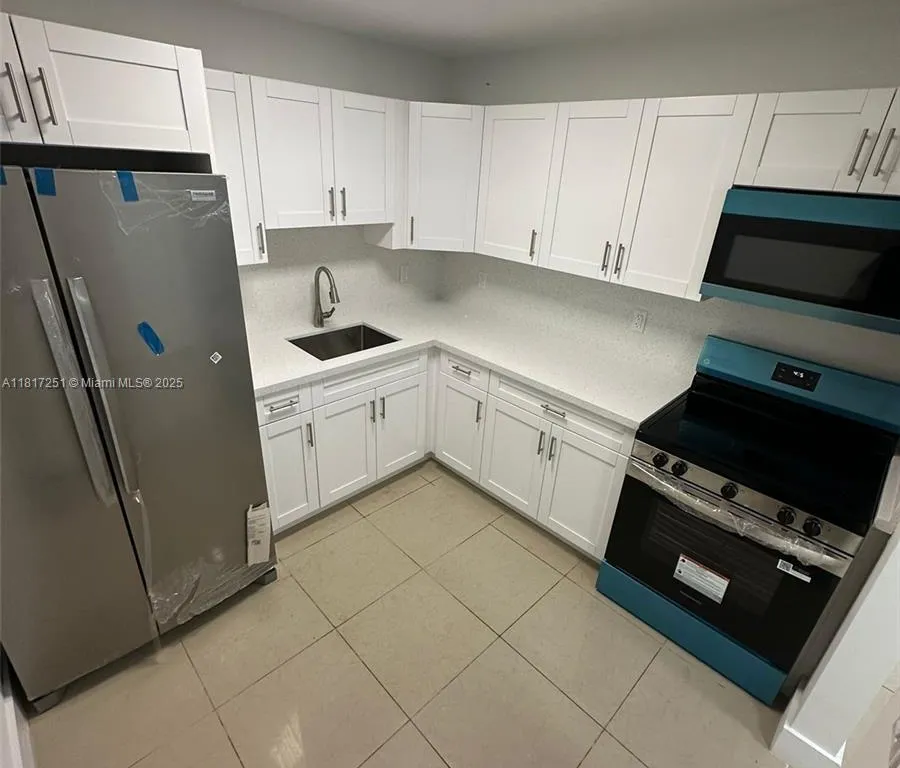 15201 NE 6th Ave # C110, Miami FL 33162