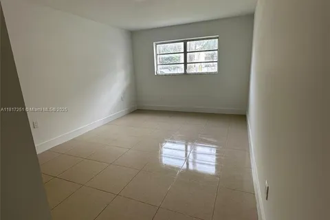 15201 NE 6th Ave # C110, Miami FL 33162