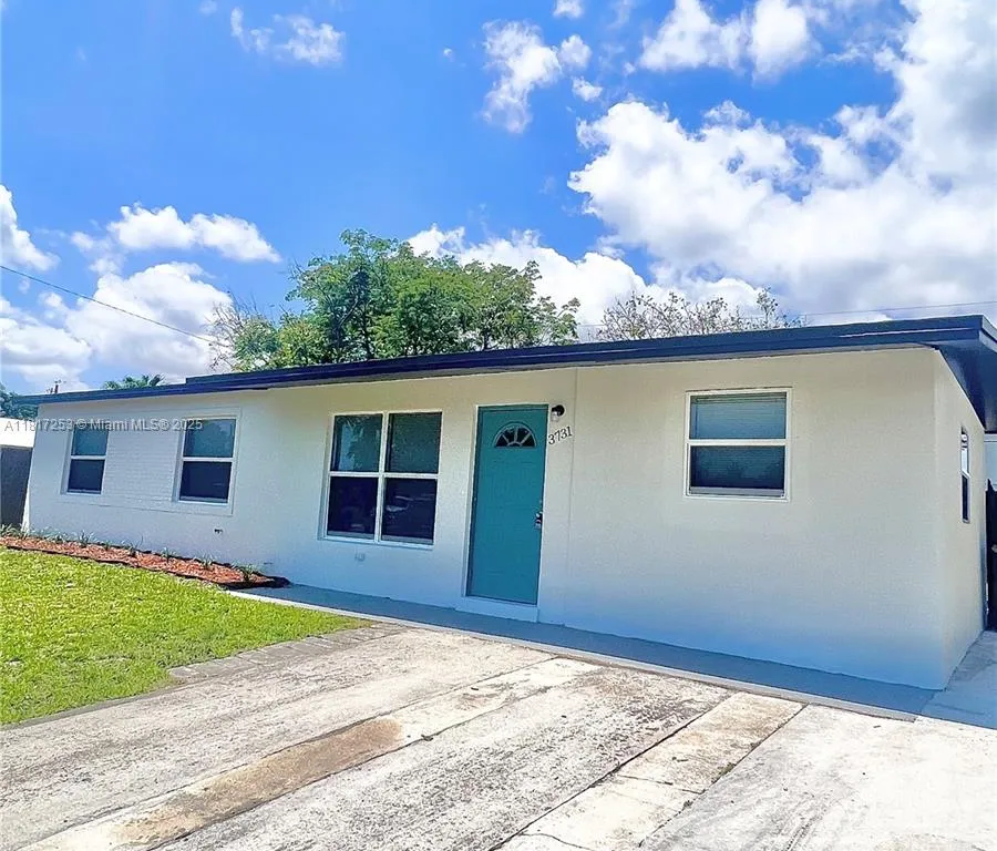 3731 SW 58th Ter, Davie FL 33314
