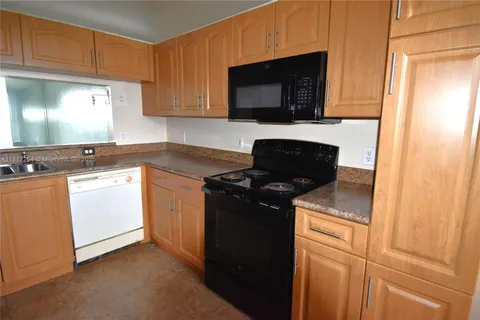 2601 N Nob Hill Rd # 405, Sunrise FL 33322