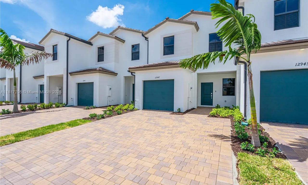 12947 SW 231st Ter, Miami FL 33170