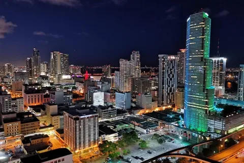 350 S Miami Ave # 3707, Miami FL 33130