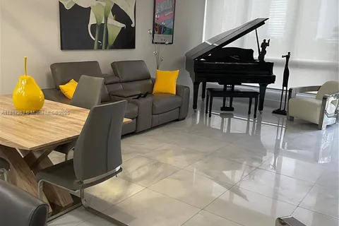 520 Brickell Key Dr # A710, Miami FL 33131