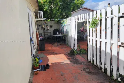 2210 SW 89th Ct # 0, Miami FL 33165