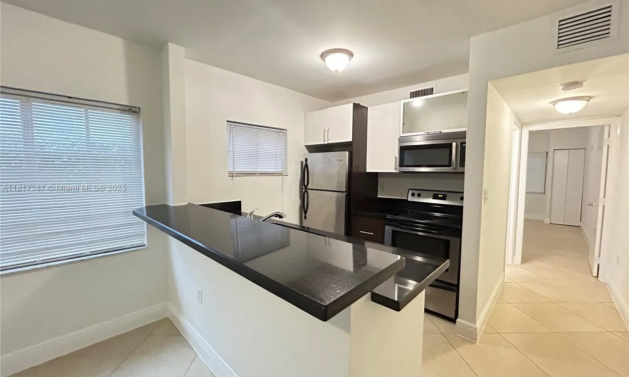 1034 Lenox Ave # 5, Miami Beach FL 33139