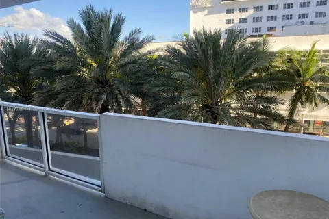 100 Lincoln Rd # 304, Miami Beach FL 33139