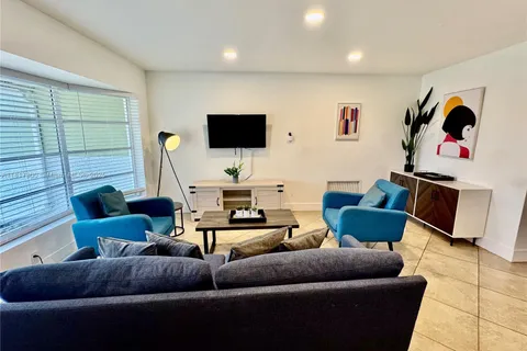 6481 Kimberly Blvd, North Lauderdale FL 33068