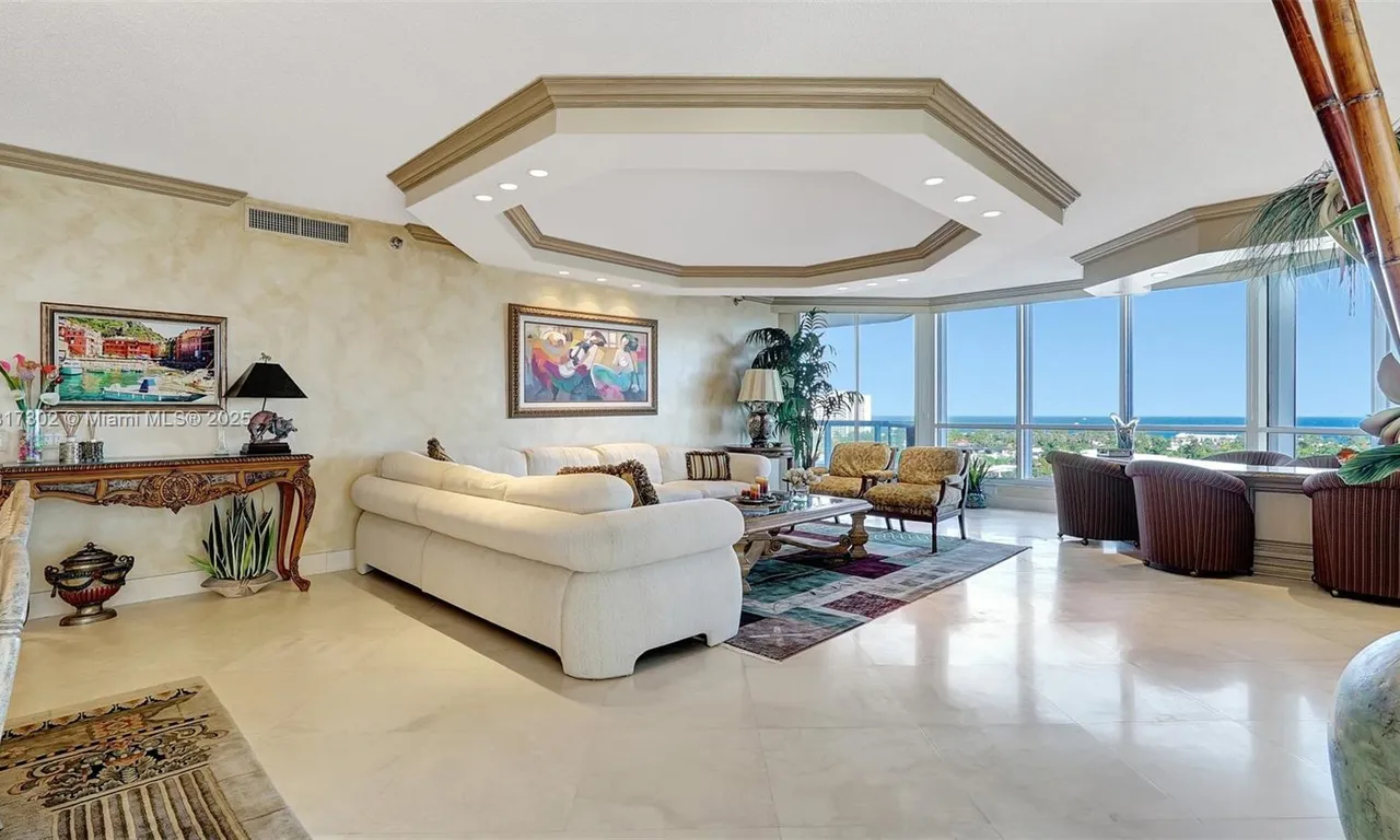 21150 Point Pl # 1101, Aventura FL 33180
