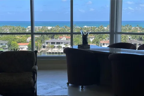 21150 Point Pl # 1101, Aventura FL 33180