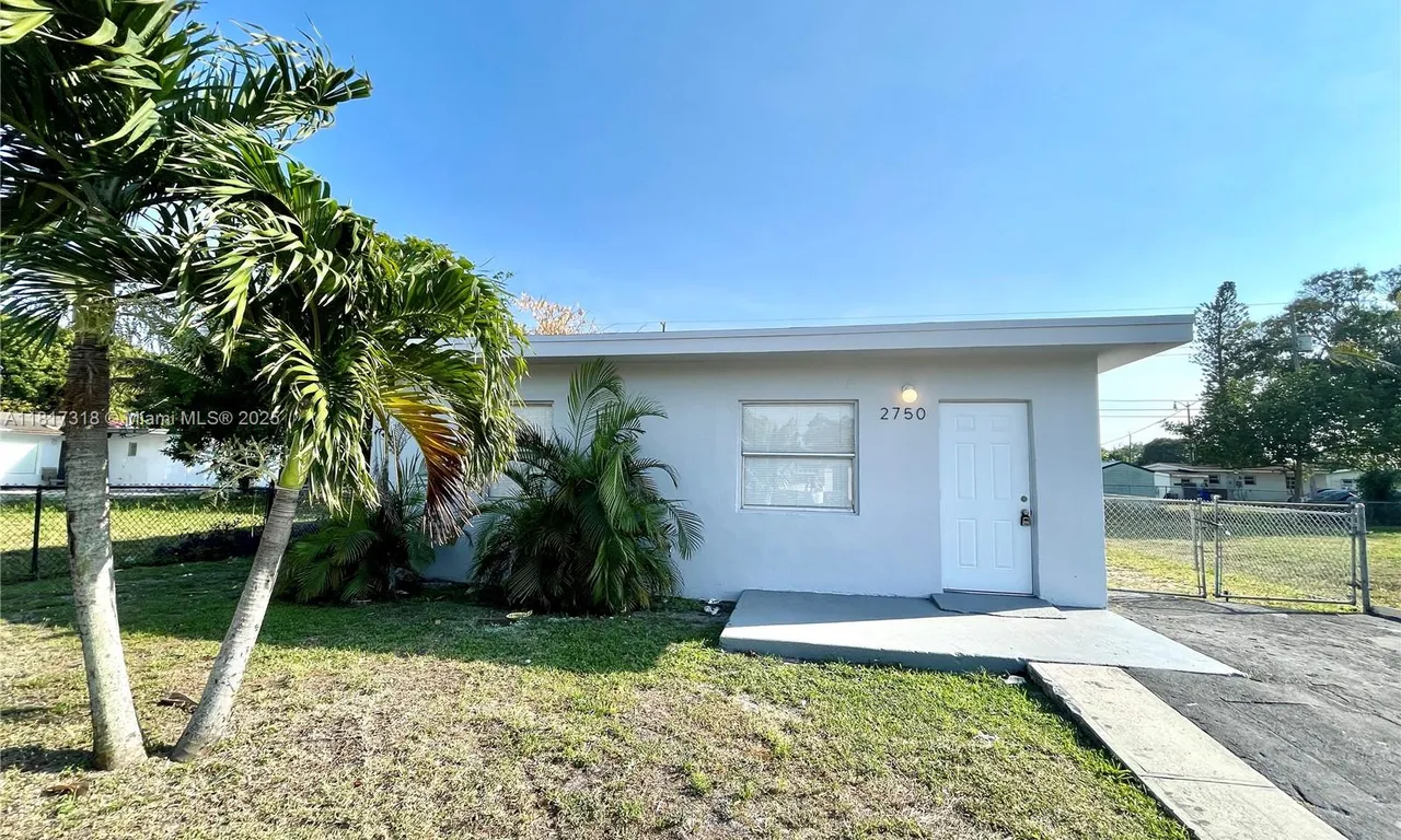 2750 NW 4th Ct, Pompano Beach FL 33069