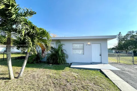 2750 NW 4th Ct, Pompano Beach FL 33069