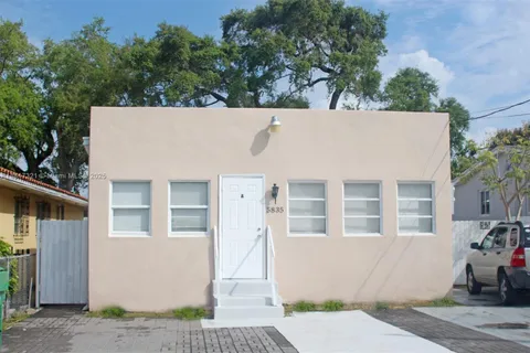 5835 SW 4th St # C, Miami FL 33144