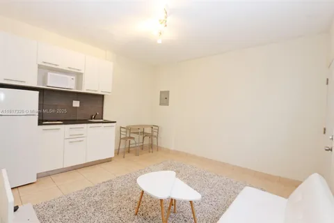 1827 NW Flagler Ter, Miami FL 33125