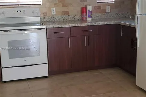 1740 NE 148th St # 01, Miami FL 33181