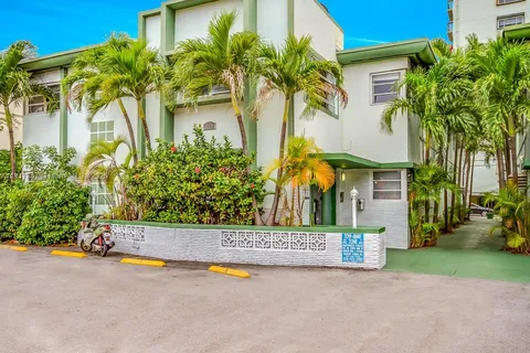 1334 Alton Rd # A2, Miami Beach FL 33139