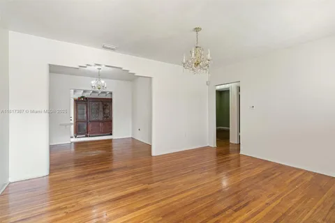 3241 SW 20th St, Miami FL 33145