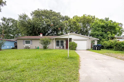 4915 PINE NEEDLE DR, Orlando FL 32808