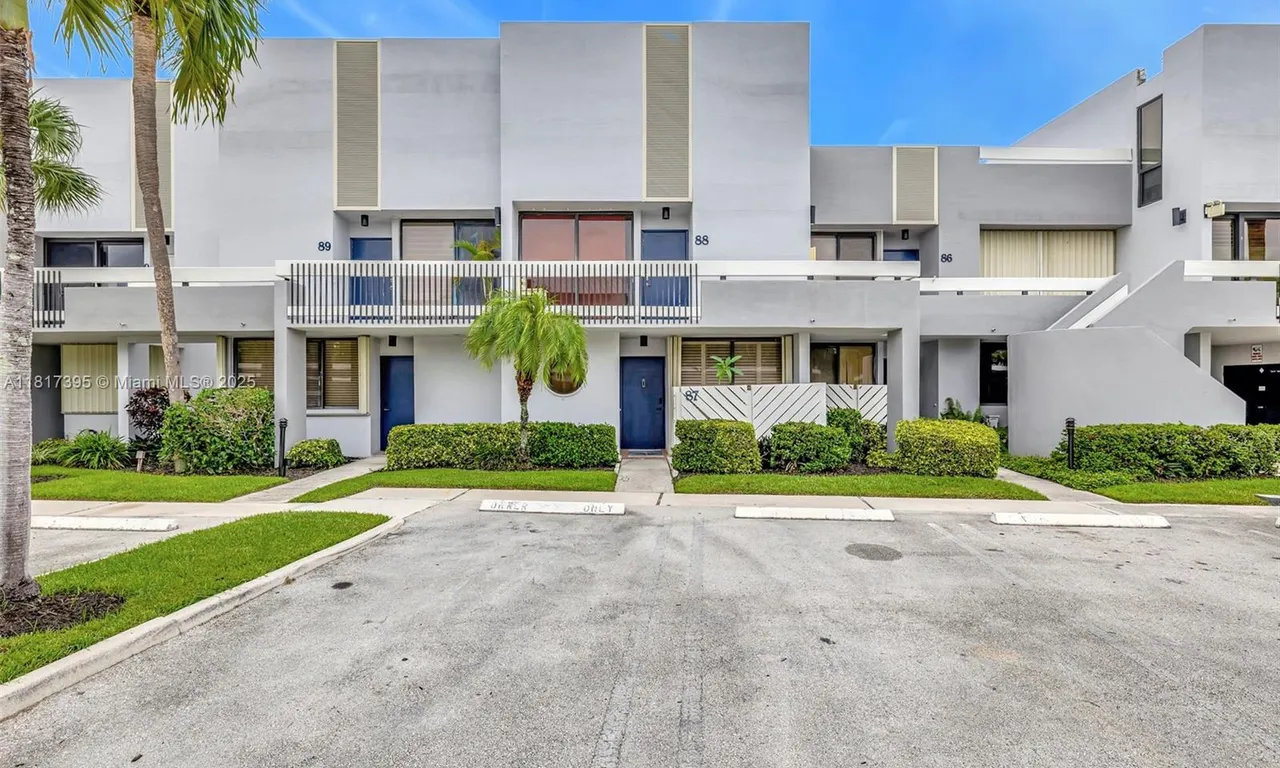 1100 SE 5th Ct # 87, Pompano Beach FL 33060