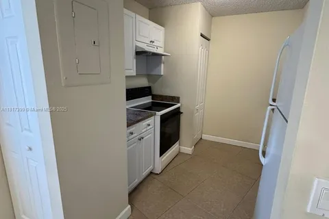 8630 SW 3rd St # 208, Pembroke Pines FL 33025