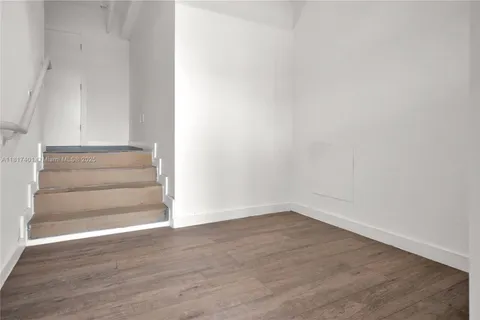 4332 Collins Ave # 204, Miami Beach FL 33140