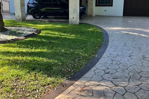 6284 SW 26th St, Miami FL 33155