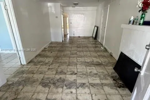 1262 SW 4th St, Miami FL 33135