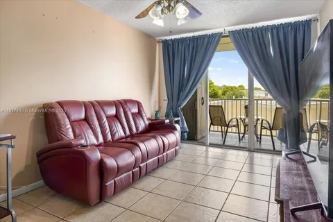 616 NW 26th Ave # 210, Miami FL 33125