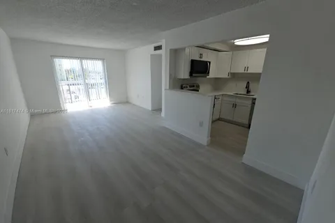 8101 Crespi Blvd # 505, Miami Beach FL 33141