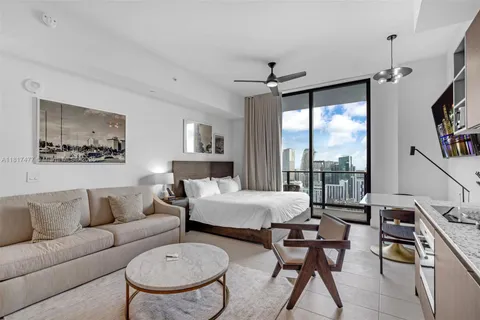 601 NE 1 st # 5010, Miami FL 33132
