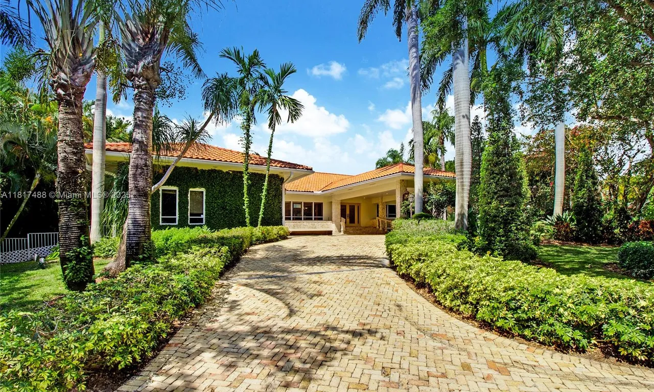 236 Costanera Rd, Coral Gables FL 33143