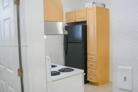 1021 NW 3rd St # 206, Miami FL 33128