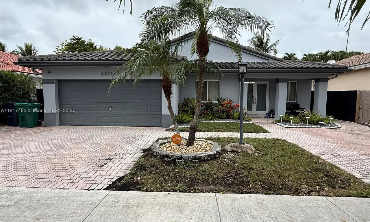 6871 SW 159th Pl, Miami FL 33193