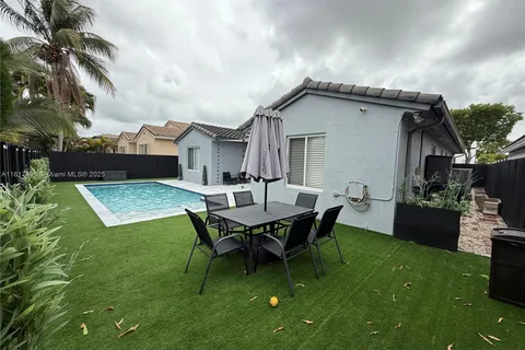 6871 SW 159th Pl, Miami FL 33193