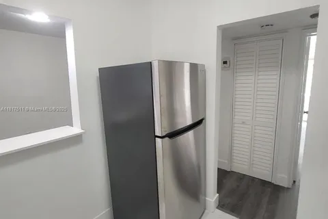 7435 Byron Ave # 04, Miami Beach FL 33141