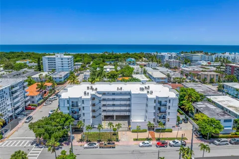 7921 Byron Ave # 407, Miami Beach FL 33141