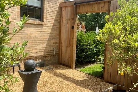 1270 Windsor Place, Jacksonville FL 32205