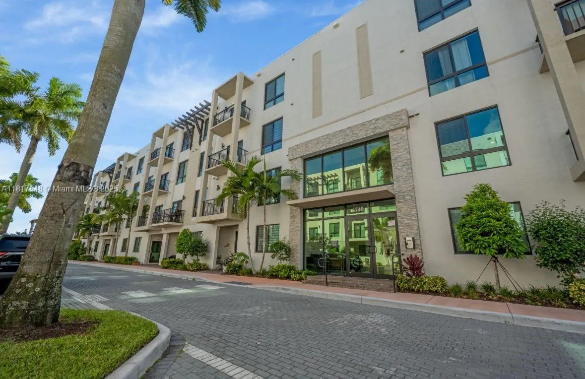 4740 NW 84th Ct # 44, Doral FL 33166
