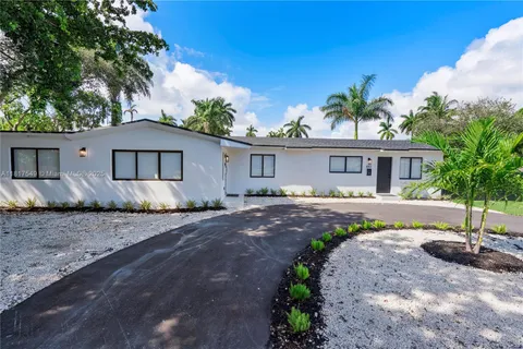 490 NE 141st St # 490, North Miami FL 33161