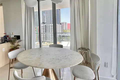 79 SW 12th St, Miami FL 33130