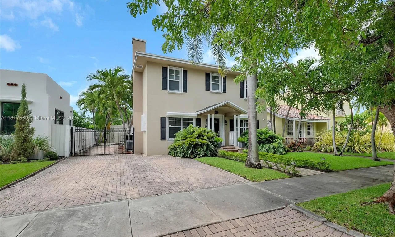 1432 SW 11th St, Miami FL 33135