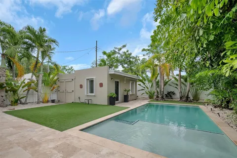 1432 SW 11th St, Miami FL 33135