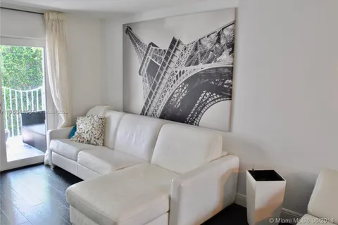 61 collins # 402, Miami Beach FL 33139